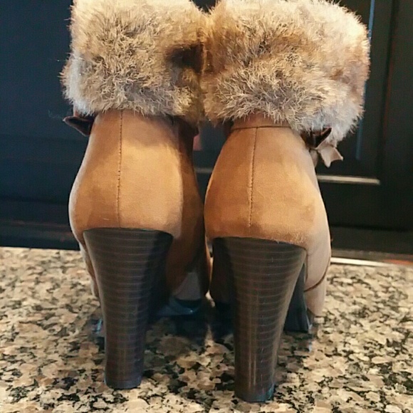 Dana Buchman Bootie - Picture 2 of 7